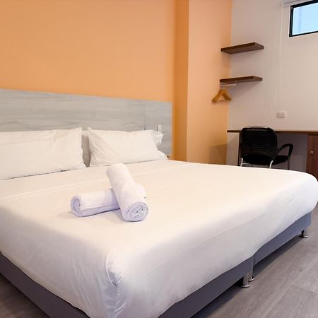 Hotel Apartamentos Regency La Feria Богота Екстериор снимка