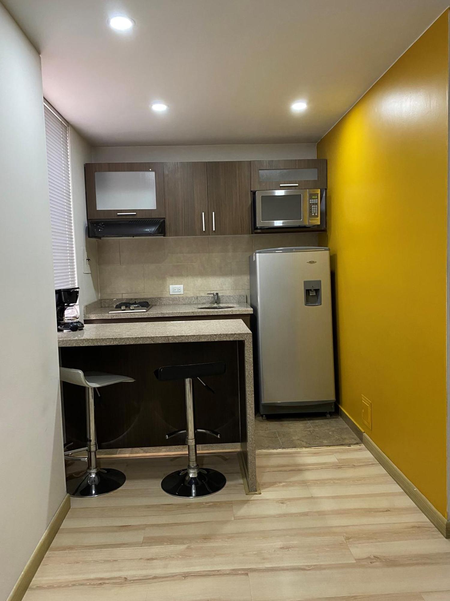 Hotel Apartamentos Regency La Feria Богота Стая снимка