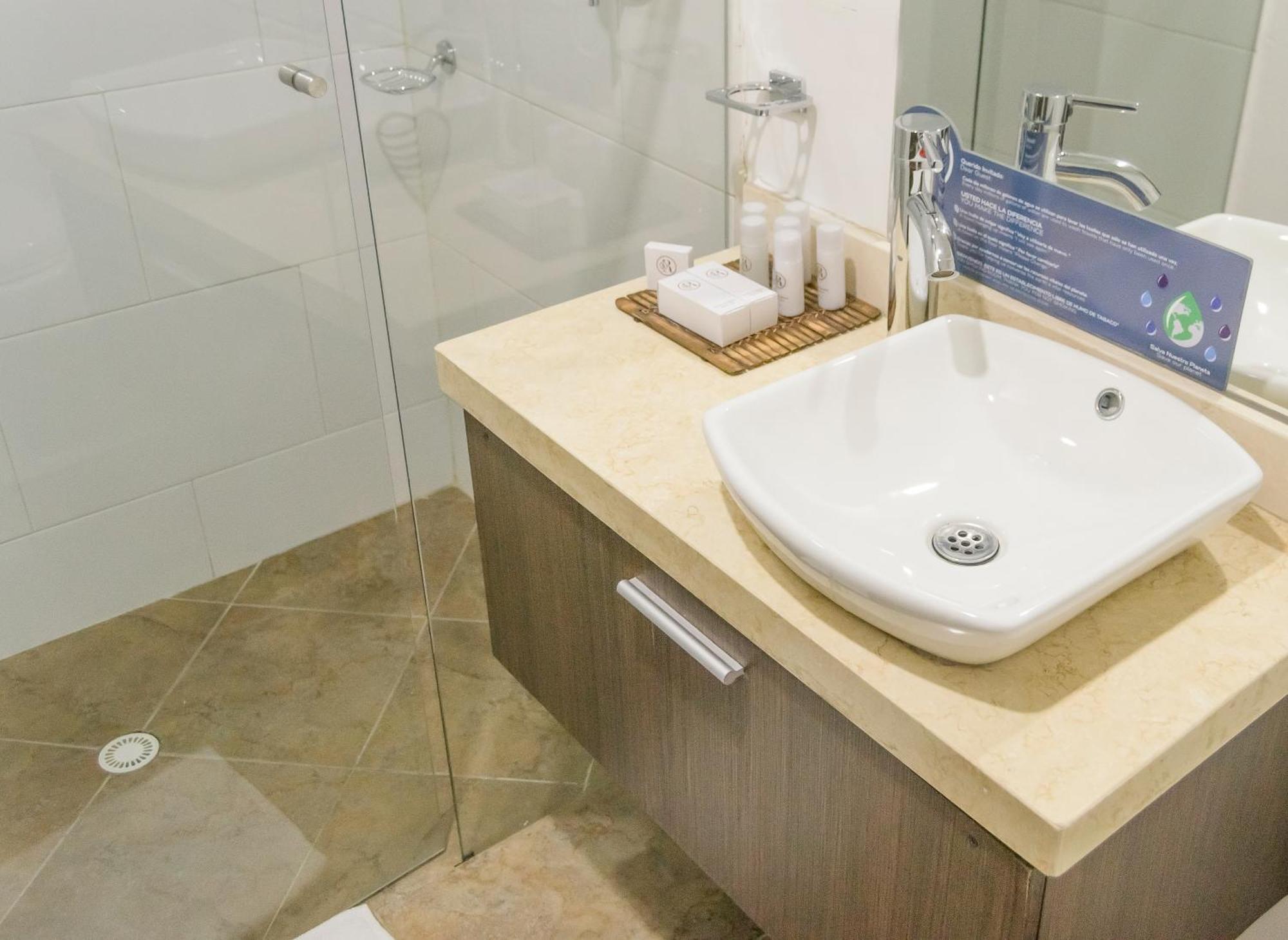 Hotel Apartamentos Regency La Feria Богота Екстериор снимка