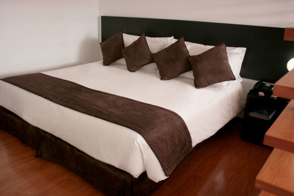 Hotel Apartamentos Regency La Feria Богота Екстериор снимка